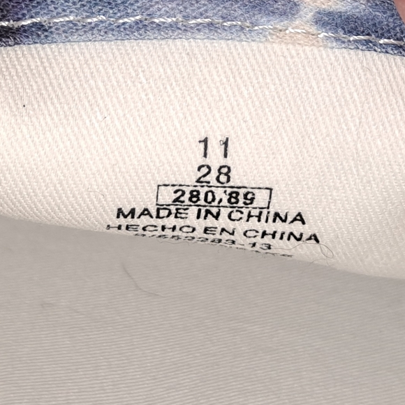 "NWT" Old Navy Tie-Dye Slip-on Sneakers Women's 11 Blue & White Cushioned Insole - Picture 2 of 13